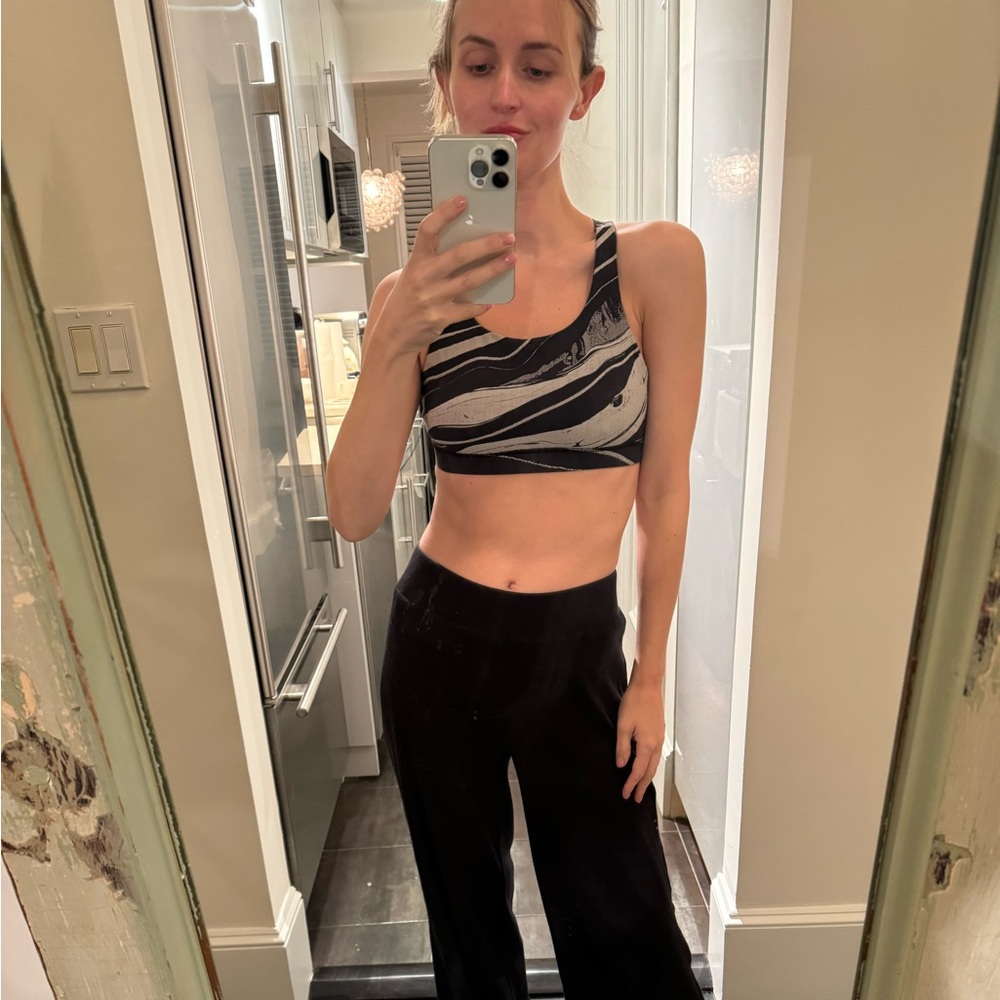 Lululemon bra good condition!